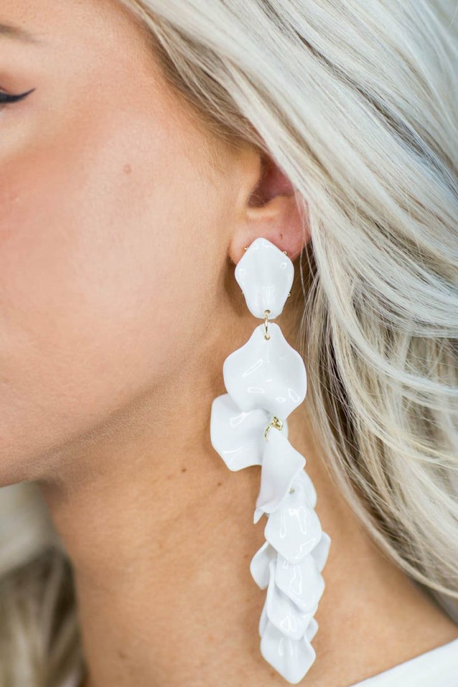 Jewelry * | Classical * Felicity Flower Petal Earrings- White Resort Collection