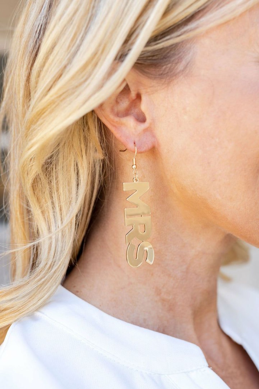 Jewelry * | Discount * "Mrs" Earrings