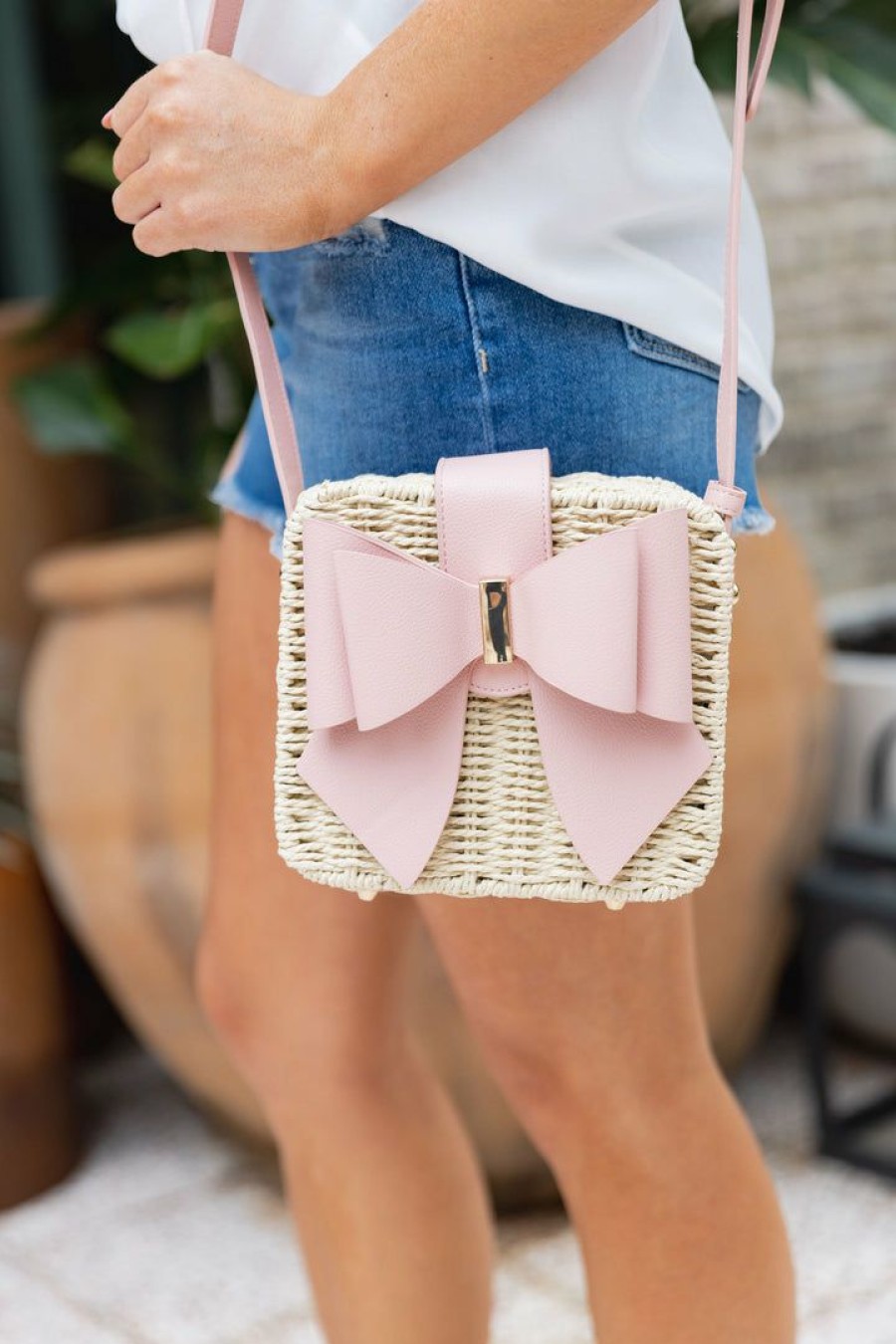 Accessories * | Classical Like Dreams Summer Of Color Bowtie Straw Crossbody Blush